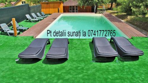Sighisoara House | Cozy Pensiunea Sighisoara: Poolside Retreat with Ocean View
