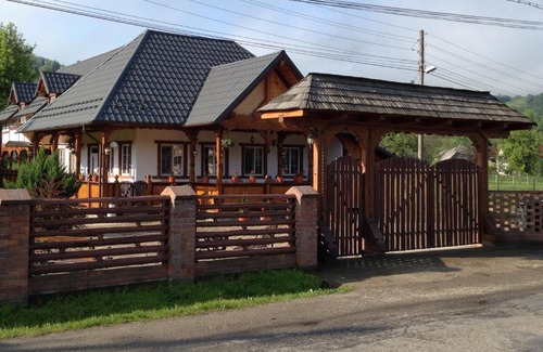 Salistea de Sus House | Unforgettable Stays at Pensiunea Turlas Maria - 10/10 Rated