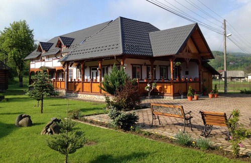 Salistea de Sus House | Unforgettable Stays at Pensiunea Turlas Maria - 10/10 Rated