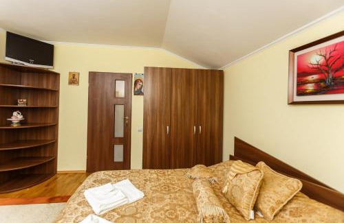 Lunca Jaristei Cabin | Paradise Awaits: Guest Rated 9.9 with Family-Friendly Amenities