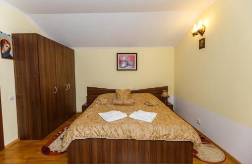 Lunca Jaristei Cabin | Paradise Awaits: Guest Rated 9.9 with Family-Friendly Amenities