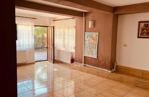 Bodesti House | Guest Rated 9.7 – Pensiunea Valu: Pet-Friendly Retreat