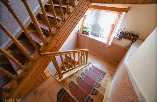 Baile Tusnad House | Pet-Friendly Retreat at Pensiunea Viktoria with Pool & Spa