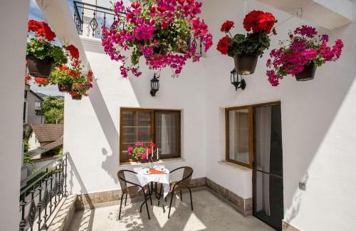 Deva House | Family-Friendly Retreat at Pensiunea Vila Europa