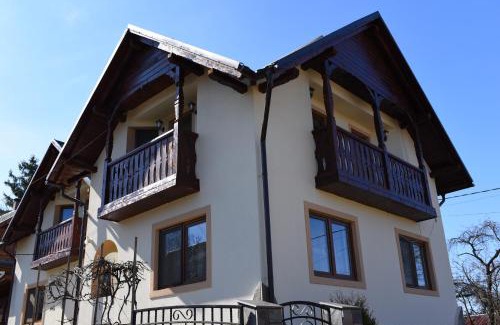 Breb House | Top-Rated Pensiunea Viorica: Family-Friendly Getaway