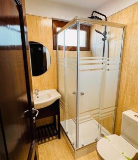 Bacau Hotel | Pet-Friendly Pensiunea Waldor: Guest Rated 9.7!