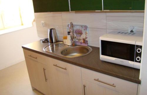 Goniadz Bed & Breakfast | Discover Pensjonat Dworek Baranówka: Guest Rated 9.1/10