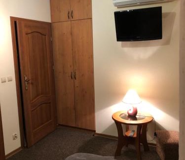 Kolobrzeg House | Budget-Friendly Stay at Pensjonat Na Kolumba with Kitchen