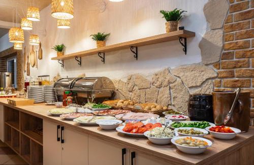 Jastrzebia Gora Resort | Pet-Friendly Retreat at Pensjonat Pirat with Pool Access