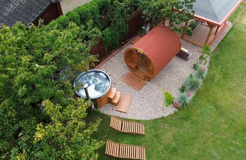 Bytow House | Guest Rated: 10/10 at Pensjonat Srebrny Klon with Hot Tub