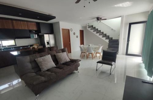 12 de Octubre Apartment | Hookipa Tower: Stunning Penthouse Steps from the Malecón