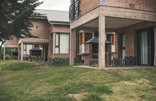 Villa General Belgrano House | Discover Pentagrama: Cozy Country Homes in Villa General Belgrano