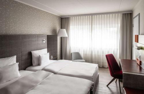 Bad Wilhelmshoehe Hotel | Discover pentahotel Kassel: A 4-Star Retreat with Pool & Dining