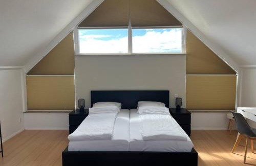 Dueren Apartment | Stunning Penthaus-Traum in Düren: Child-Friendly Retreat