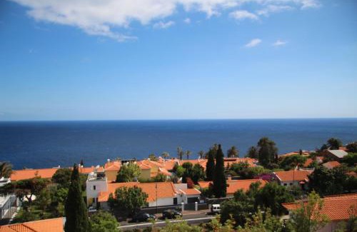 Canico Apartment | Oceanfront Penthaus Villa Erika: Rated 10/10 by Guests