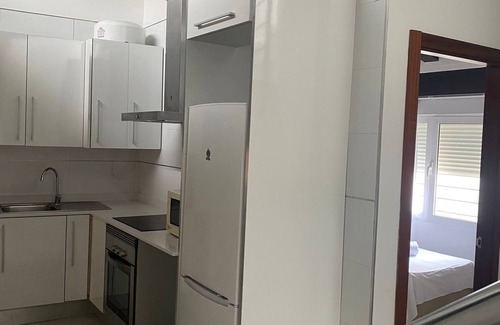 Ciutat Vella Apartment | Elegant 2-Room Penthouse at Plaza del Negrito
