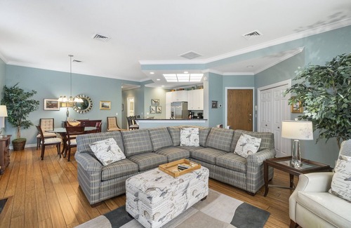 Harbor Springs Condo | Harbor Point Penthouse #10 with Scenic Views & Great Amenities