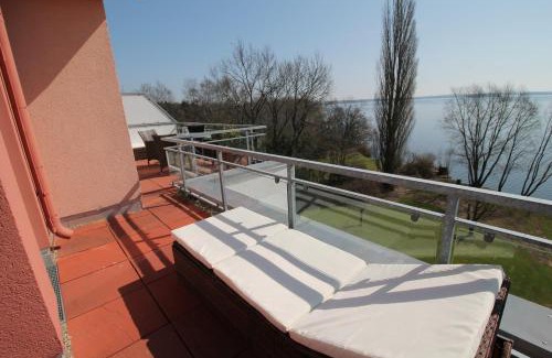 Ascheberg Apartment | Idyllic Penthouse at Großen Plöner See with Private Beach