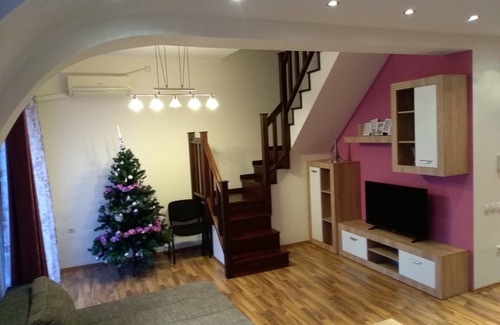 Oradea Apartment | Experience Penthouse Apartment Nufărul Oradea with Family-Friendly Amenities