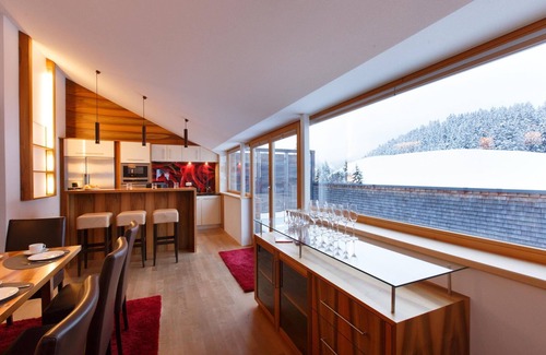 Warth Apartment | Top-Rated Penthouse Apartment with Pool and Spa Access