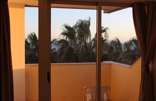 Las Galletas Apartment | Penthouse Apartment with Rooftop Terrace and Ocean Views