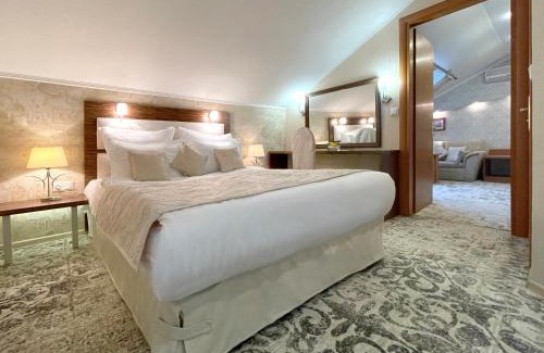 Lviv Hotel | Elegant Penthouse Apartment at Hotel Eney with Ocean View