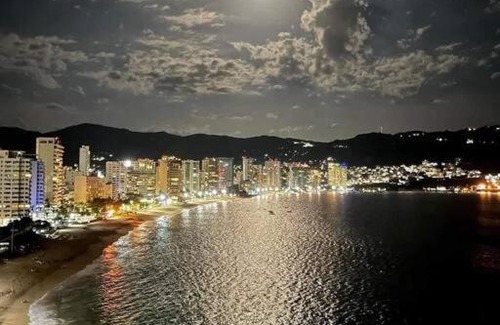 Costa Azul Apartment | Unforgettable Stay at Penthouse Armando's Le Club with Ocean View