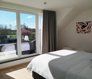 Noiseux Apartment | Penthouse avec vue - Durbuy - Hotton - La Roche en Ardennes - Han sur Lesse - Lumineux - Terrasses - Parking - Grand jardin