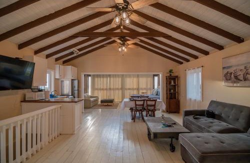 Half Moon Bay Apartment | Penthouse Beachfront Luxury Bay View - West End