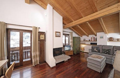 Palu Apartment | Elegant Penthouse in Central Madonna di Campiglio - 4 Star