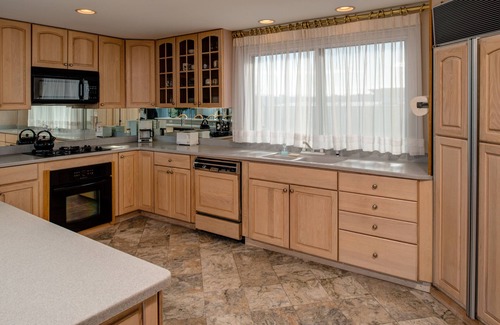 Charlevoix Condo | Penthouse Condo with Breathtaking Lake Views, Steps to Beach