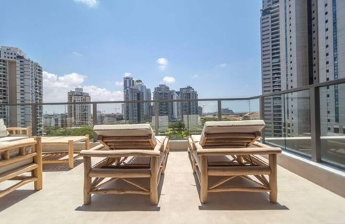 Bat Yam Apartment | Ocean View Penthouse with Spa and Family-Friendly Amenities