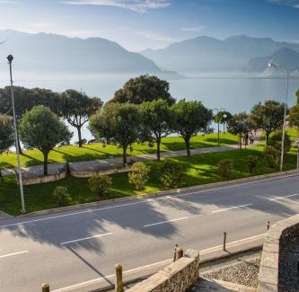 Pallanza Apartment | Scenic Lake View Penthouse Federico at Residenza Silvana