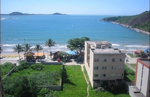 Praia do Morro Apartment | Elegant Penthouse Flat with Pool & Oceanfront Views
