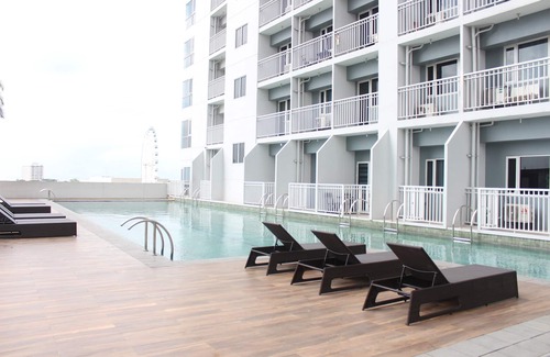 Pasay Condo | Stunning Penthouse with Pool & Spa Overlooking Manila Bay