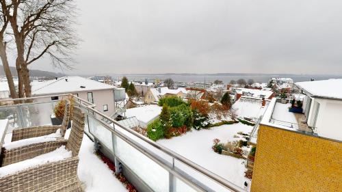 Laboe Apartment | Scenic Penthouse Hafenglück with Breathtaking Views