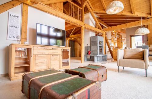 Arosa Apartment | Stylish Penthouse at Haus Padrun - Pet & Child Friendly