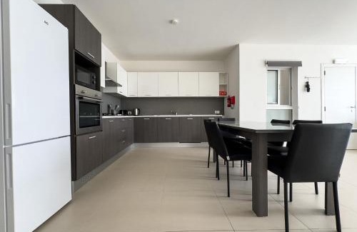 Birzebbuga Apartment | Inviting Penthouse in Birzebbuga - Perfect for Families