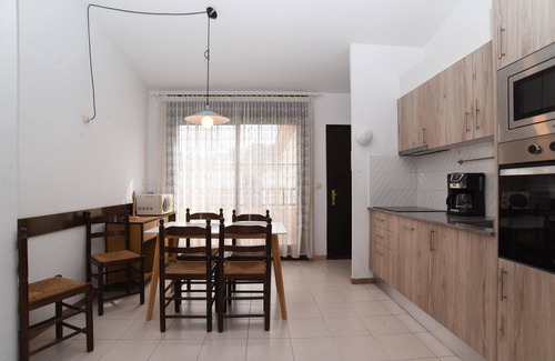 L'Escala Apartment | Beautiful Penthouse in l'Escala with Pool & Spa Amenities