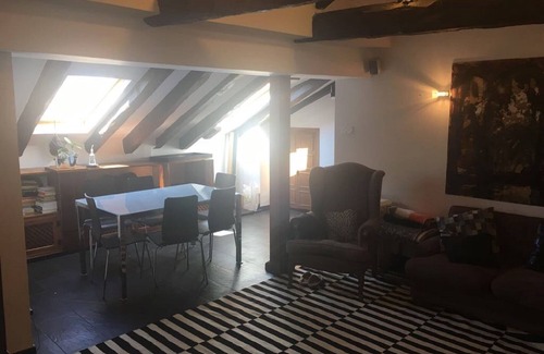 Centro Condo | Elegant Penthouse in Salamanca's Plaza Mayor Awaits You