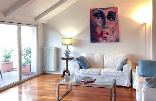 Gioia Apartment | Stylish Attico with Terrace Near Milano Stazione Centrale