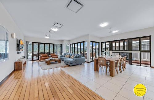 Airlie Beach Apartment | Experience Penthouse Living at the Port of Airlie