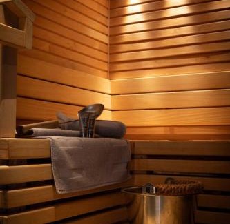 Kamppi Apartment | Penthouse Loft with Jacuzzi and Sauna