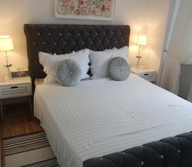 Resita Apartment | Elegant Penthouse with Kitchen & Family-Friendly Amenities