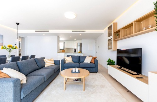 Fuengirola Apartment | Exclusive Penthouse with Ocean View & Private Terrace Pool