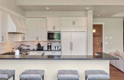 Mountain Village Villa | Experience the Penthouse Mountain Villa - Ski-in/Ski-out Retreat