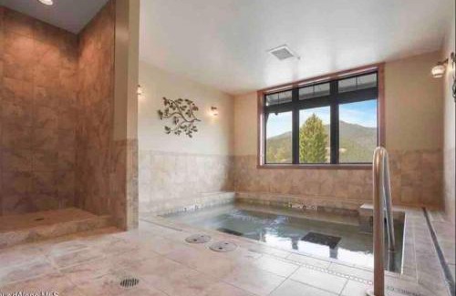 Kellogg Apartment | Mountain Haven Penthouse with Spa & Hot Tub, Rated 9.8