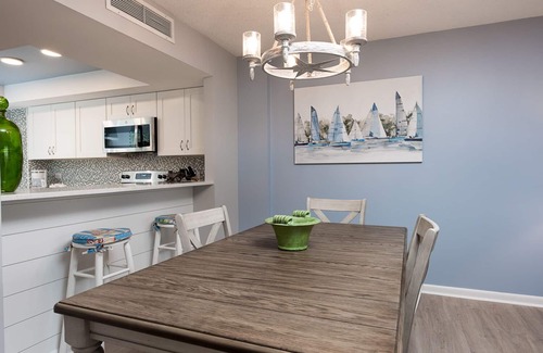 Wrightsville Beach Condo | Ocean Front Penthouse Resort with Pool & Ocean Views
