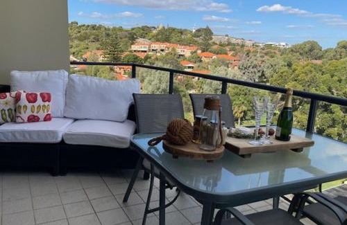 Mosman Park Apartment | Penthouse Ocean Views & Sunsets from Cottesloe to Fremantle wide 2 bedrooms a large private terrace 2 accessible parking and access to beaches cafes and Swan River