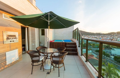 Centro Apartment | Beachfront Penthouse with Private Pool and Ocean Views